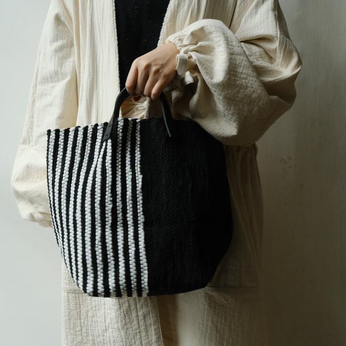 【限量特款】梭織手提袋C(黑白條紋) /tatetoyoco